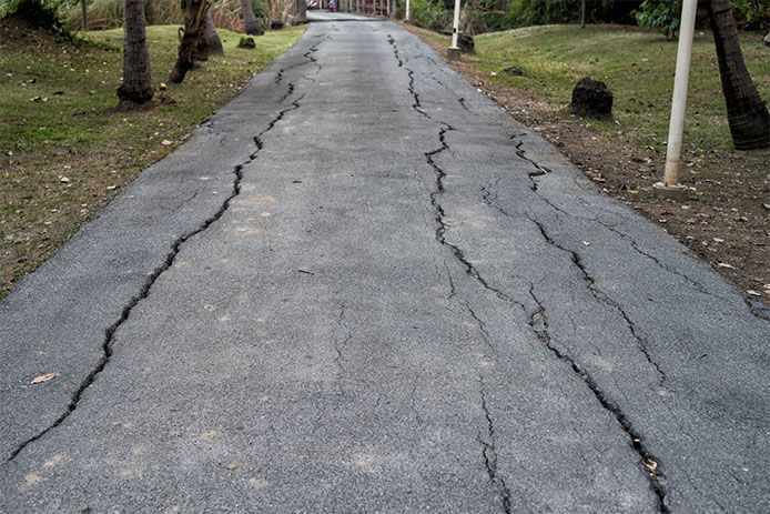 How to Tell When It’s Time to Repave vs. Repair Your Asphalt Driveway
